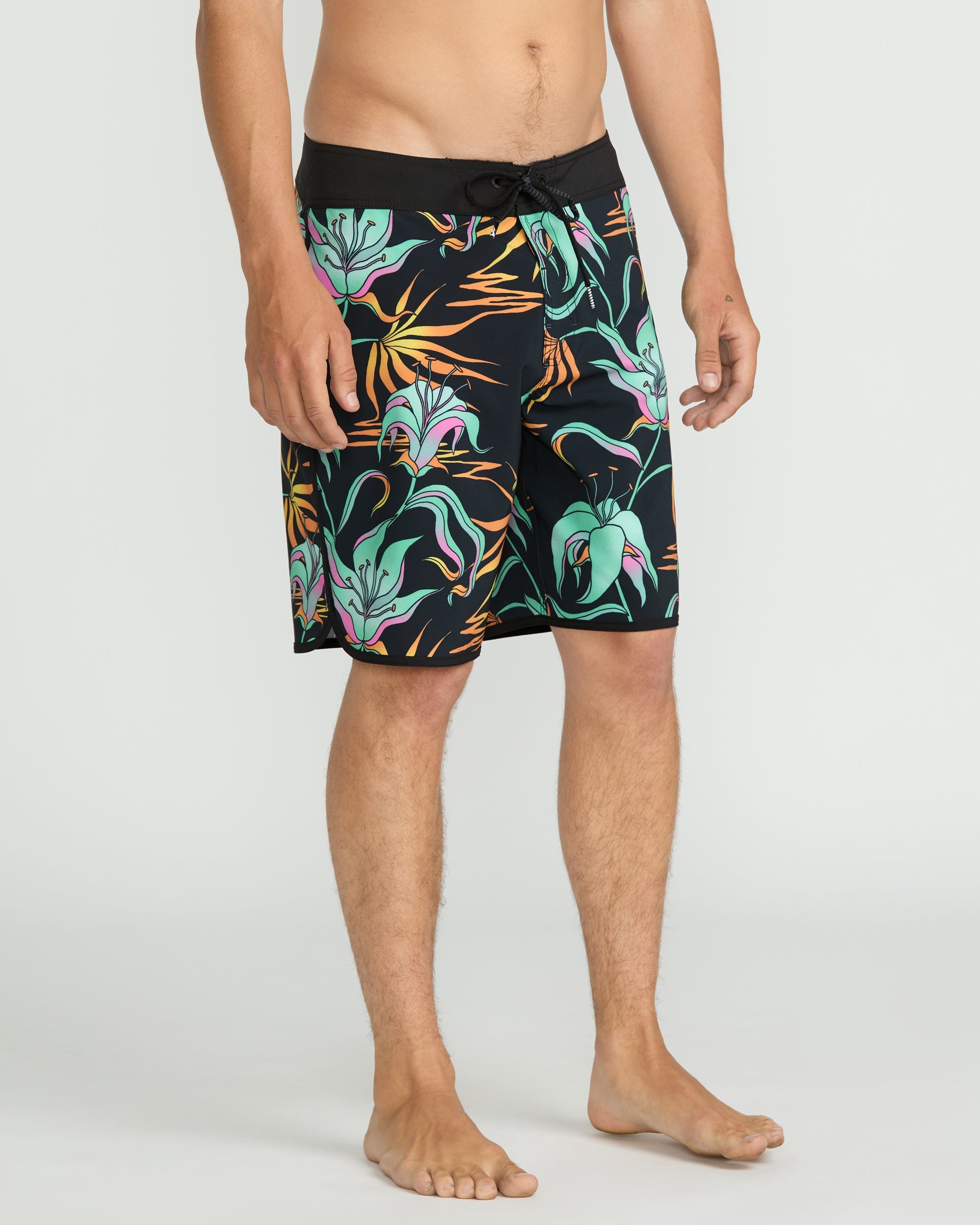 Men's Infuse Scallop Mod Front