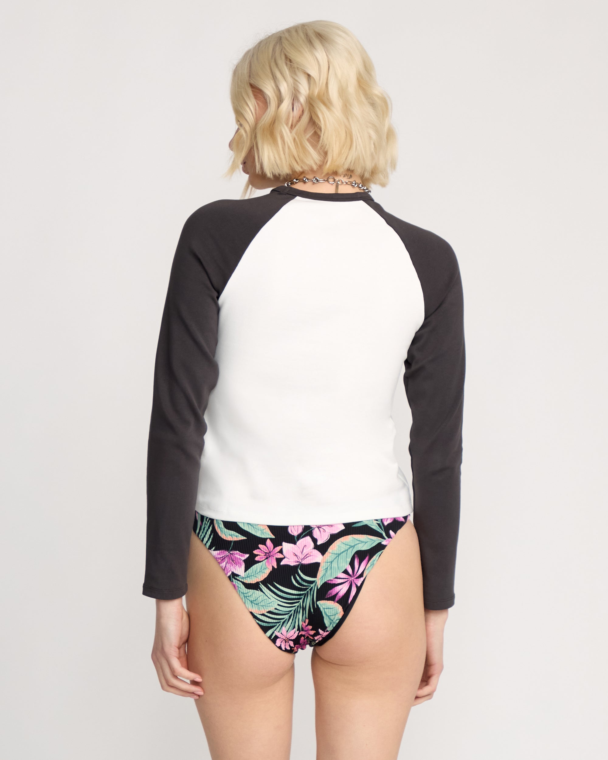 Women's Giving In Raglan - Image 4